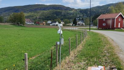 Montering av vaerstasjon fjellbygdene NLR Ostafjells