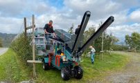 4 Fullasta haustemaskin fra Frumaco i sving pa Helgoy Foto Rune Nedrebo Oyposten
